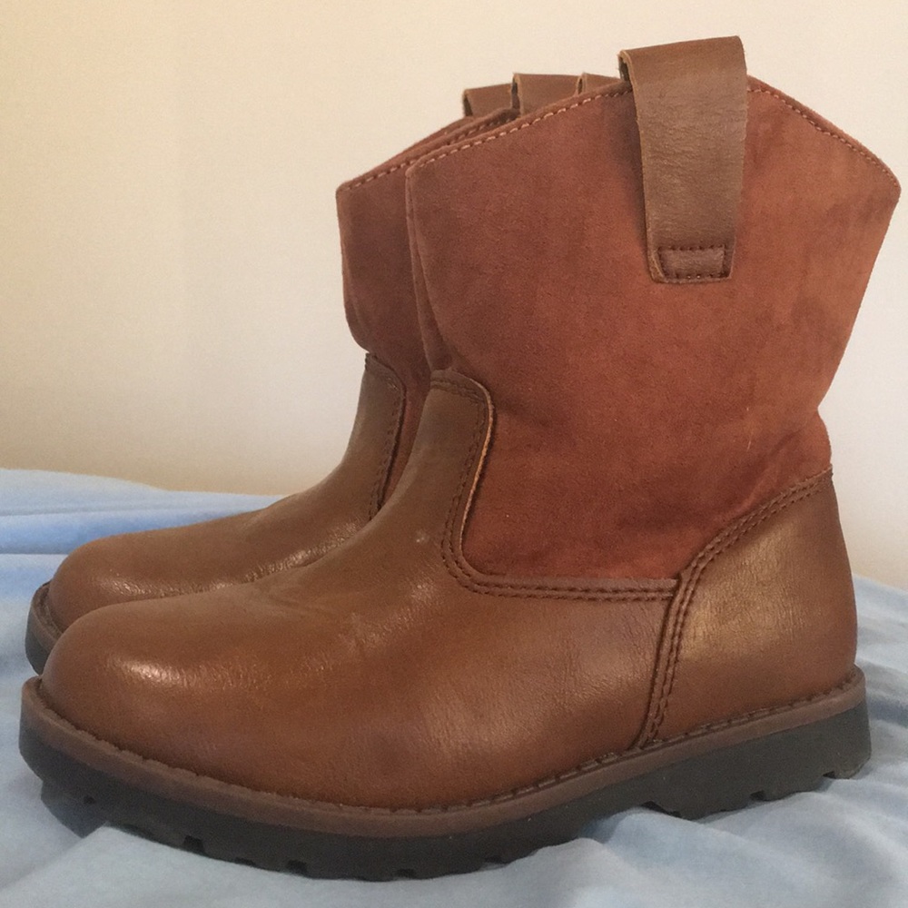 Boys boots